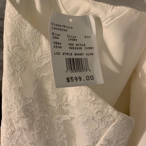 NWT Beautiful Lace Wedding Dress